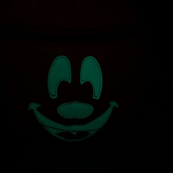 New with tags Mickey Pumpkin Purse Glow in the Dark - Picture 3 of 4